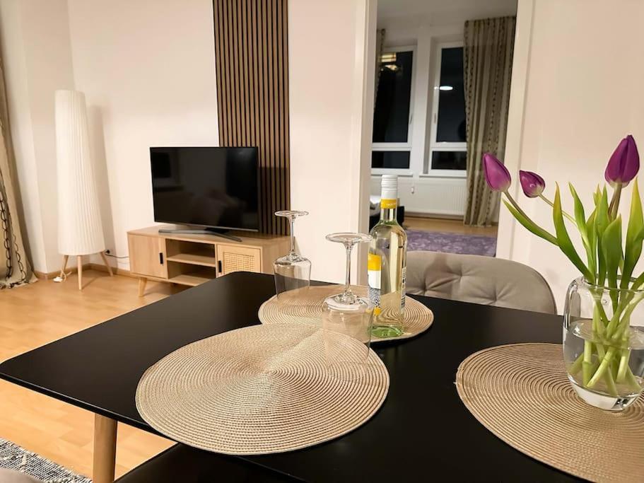 Gemuetliche 2-Zimmer Wohnung Im Zentrum Neumunster Bagian luar foto